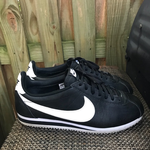 nike cortez leather black white